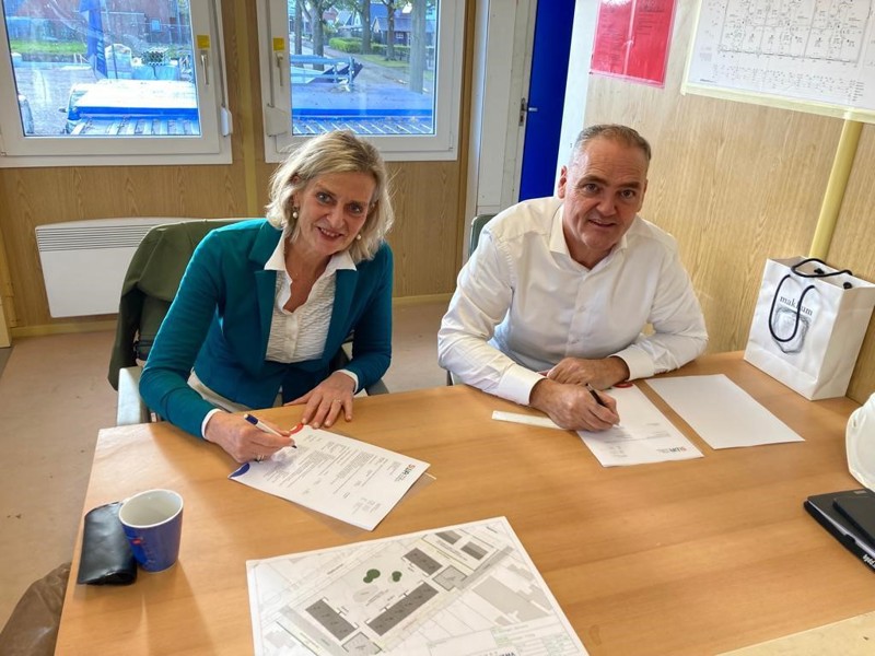 SWA directeur bestuurder Emmy Elgersma (l) en BGDD directeur Biense Dijkstra (r)