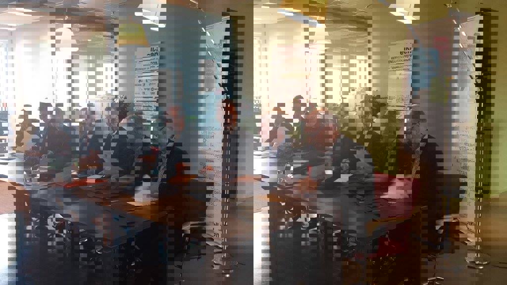 Op 17 december 2015 werd de handtekening onder de overeenkomst gezet